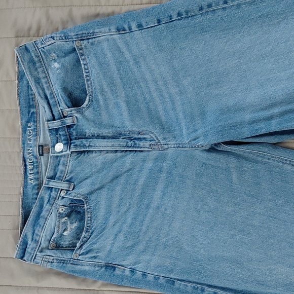 American Eagle Outfitters Super High Rise Baggy Straight Jeans - Picture 3 of 11